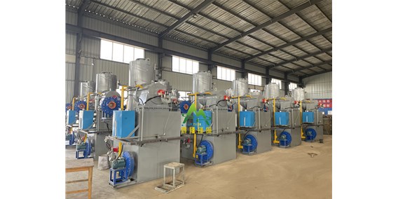 小型垃圾热解炉出厂